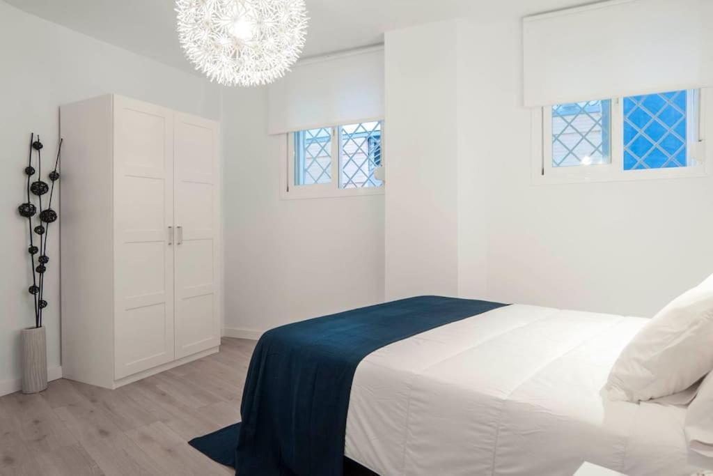 Moderno Apartamento En Plaza Merced Málaga Exteriör bild